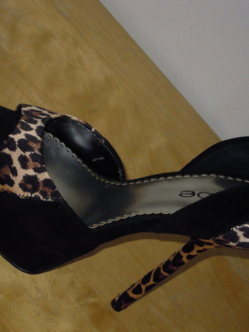 BEBE Size 7 M Leopard Animal Print 6" Stiletto High Heel Shoes Peep Toe - Picture 5 of 7